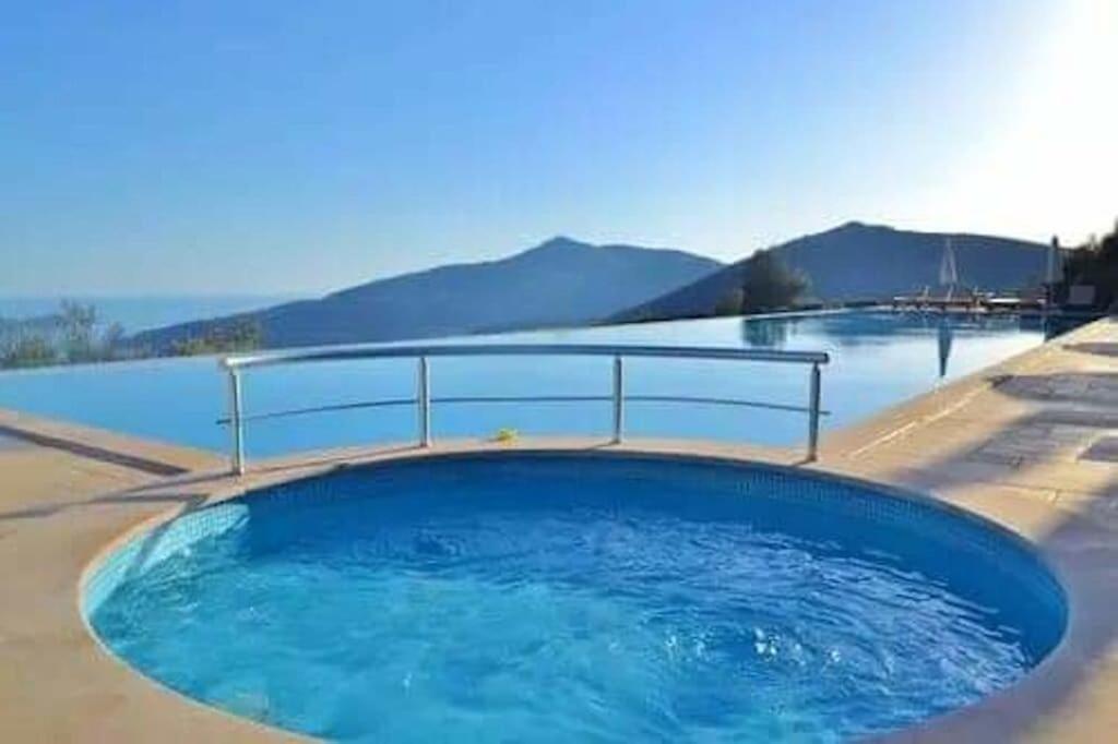 Belvedere, Lavanta, Kalkan Extérieur photo