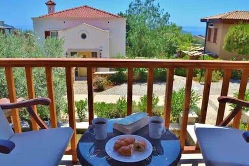 Belvedere, Lavanta, Kalkan Extérieur photo