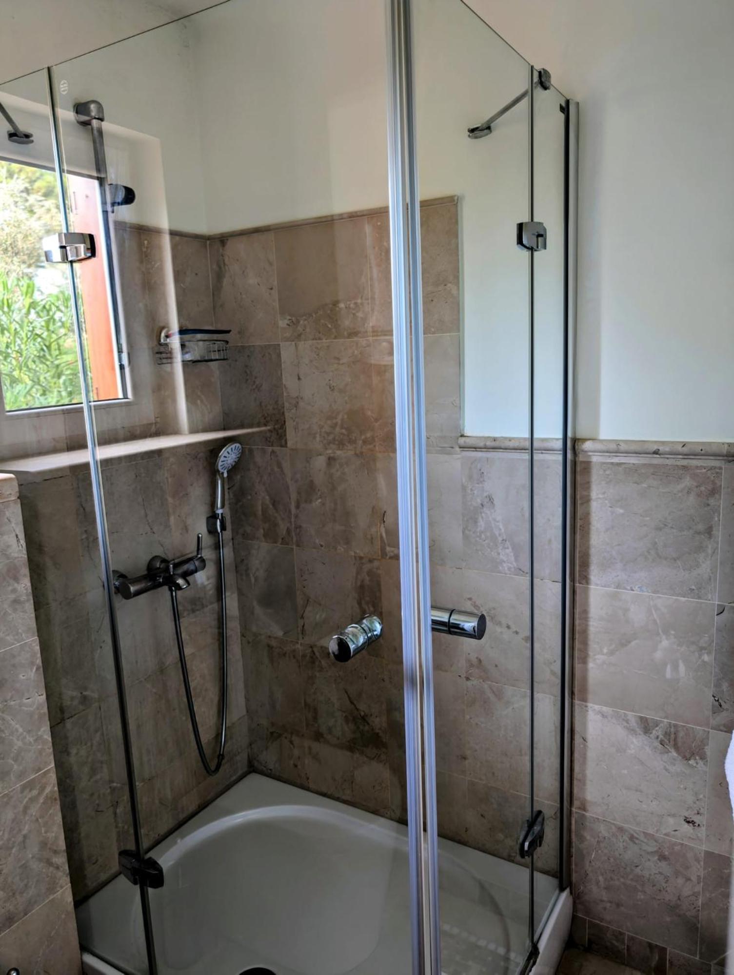 Belvedere, Lavanta, Kalkan Extérieur photo